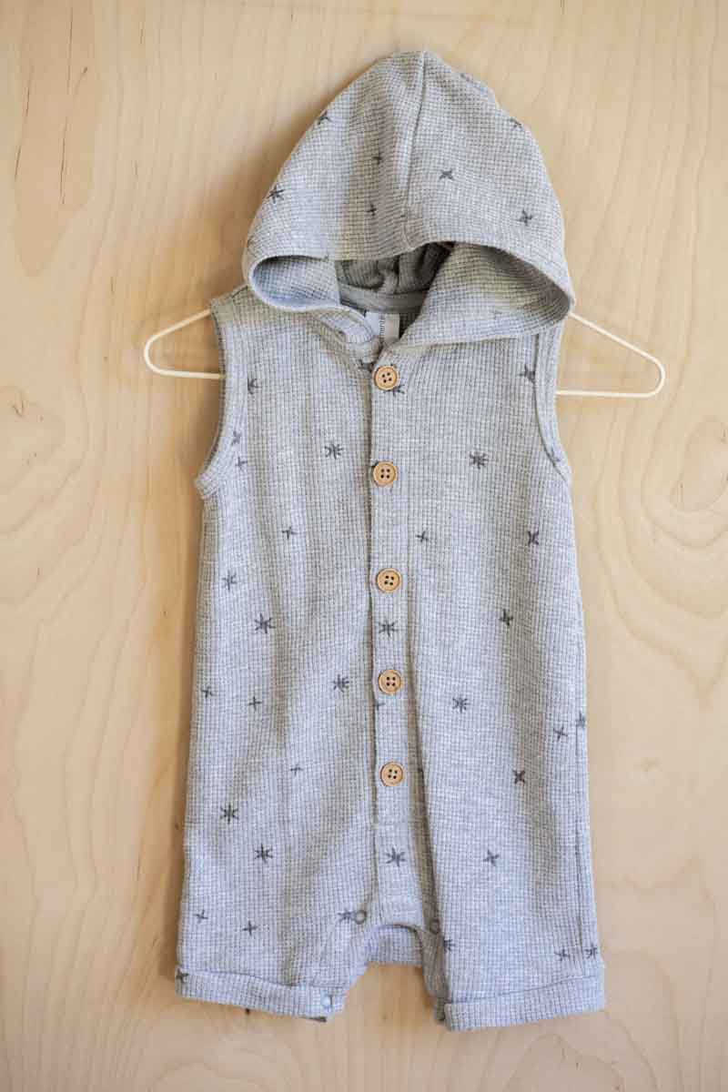 Grey Waffle Stars Hooded Romper: 6-9mos