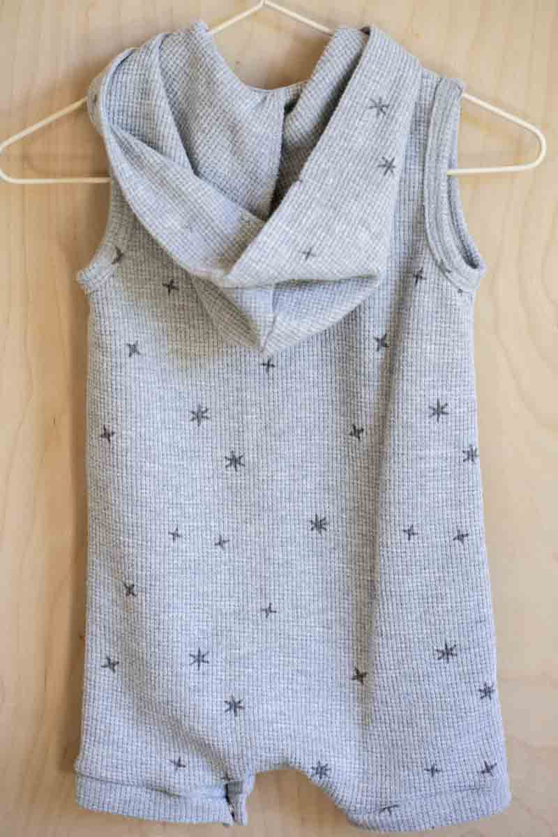 Grey Waffle Stars Hooded Romper: 6-9mos