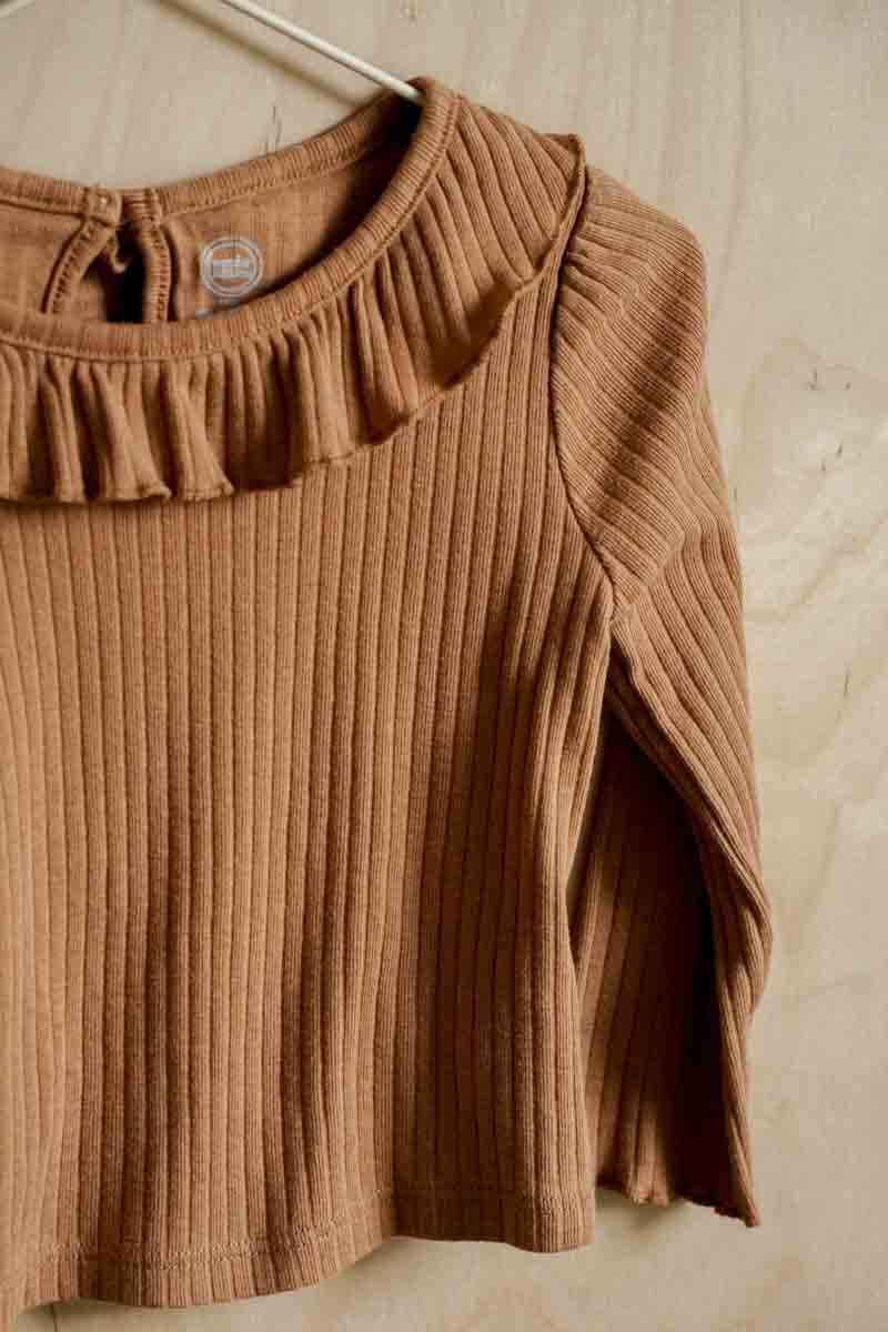 Rust Ribbed Ruffled Collar Blouse: 18mos