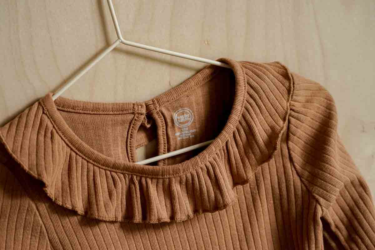 Rust Ribbed Ruffled Collar Blouse: 18mos