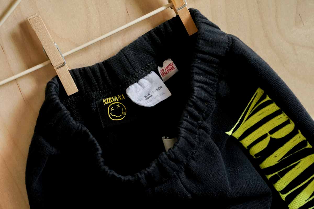 Black Colorful Nirvana Sweater & Pants Set: 3-4T