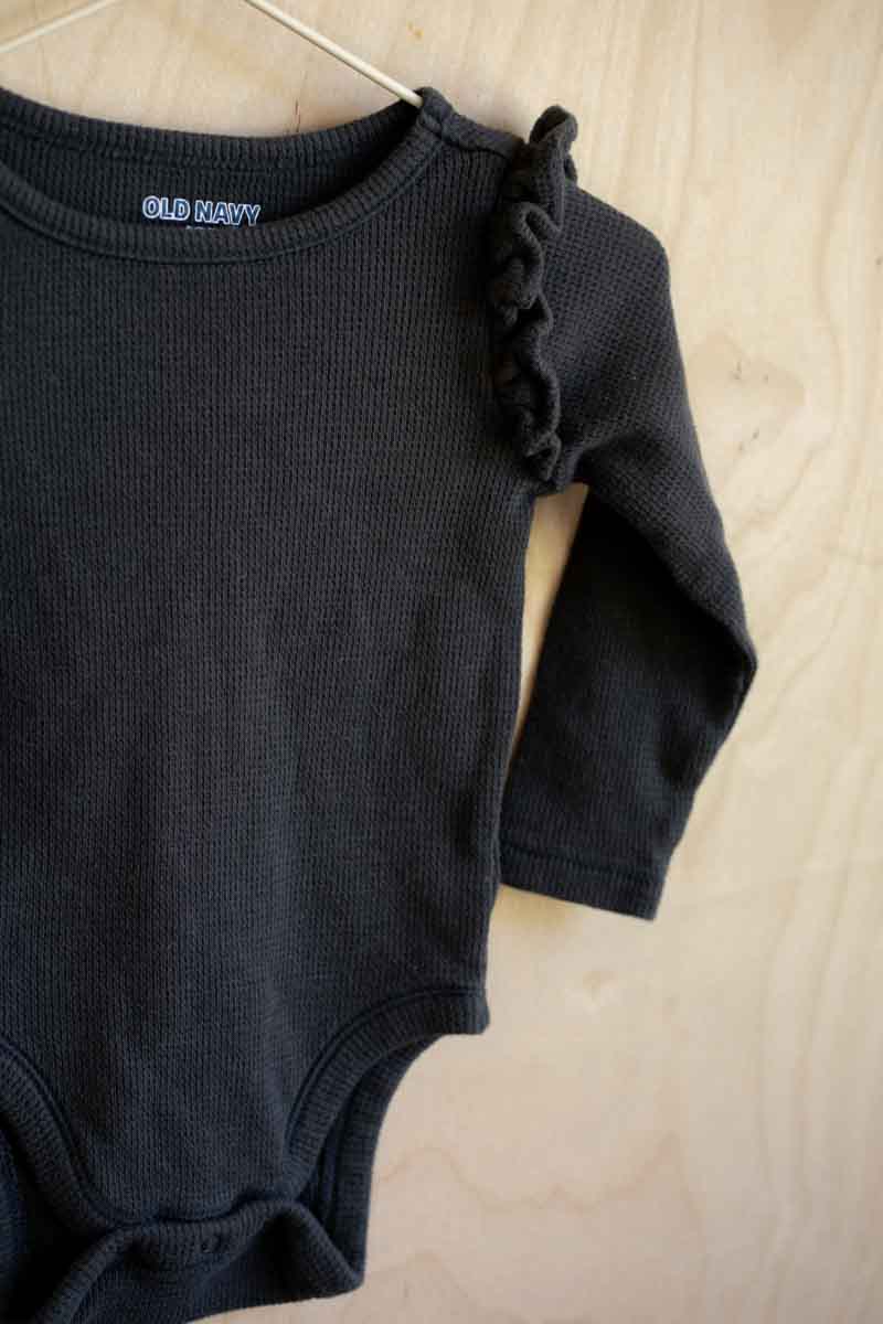 Charcoal Waffle Long Sleeve Bodysuit: 6-12mos