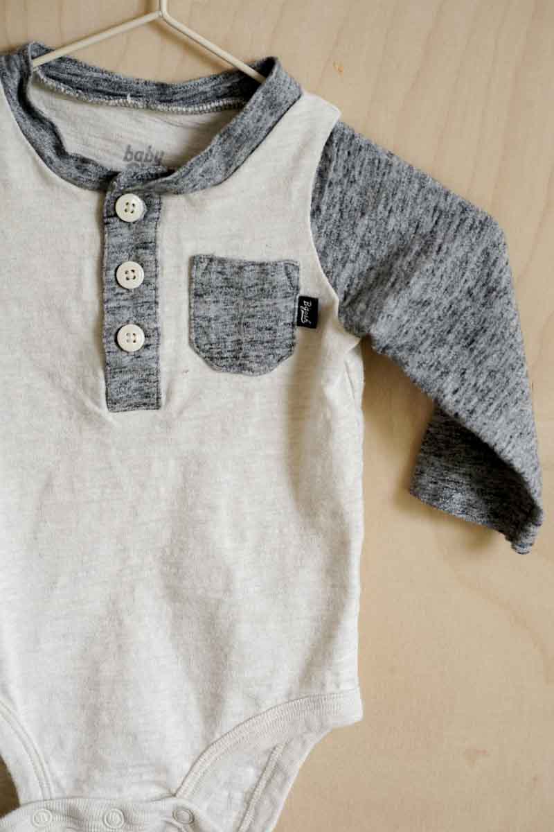 Grey & White Raglan Henley Bodysuit: 0-3mos