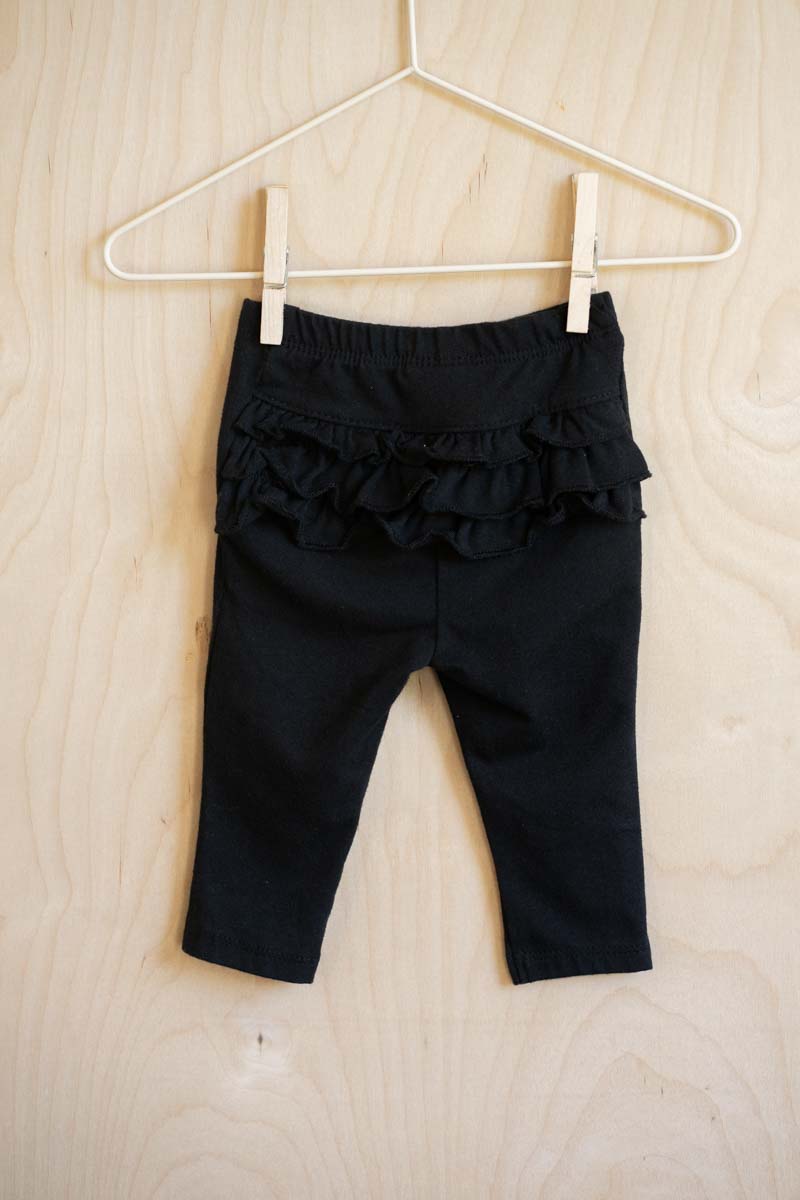 Black Ruffled Leggings: 3-6mos