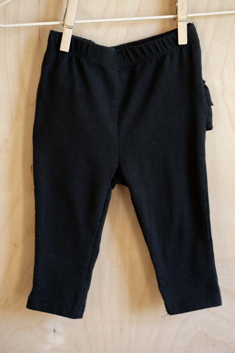 Black Ruffled Leggings: 3-6mos