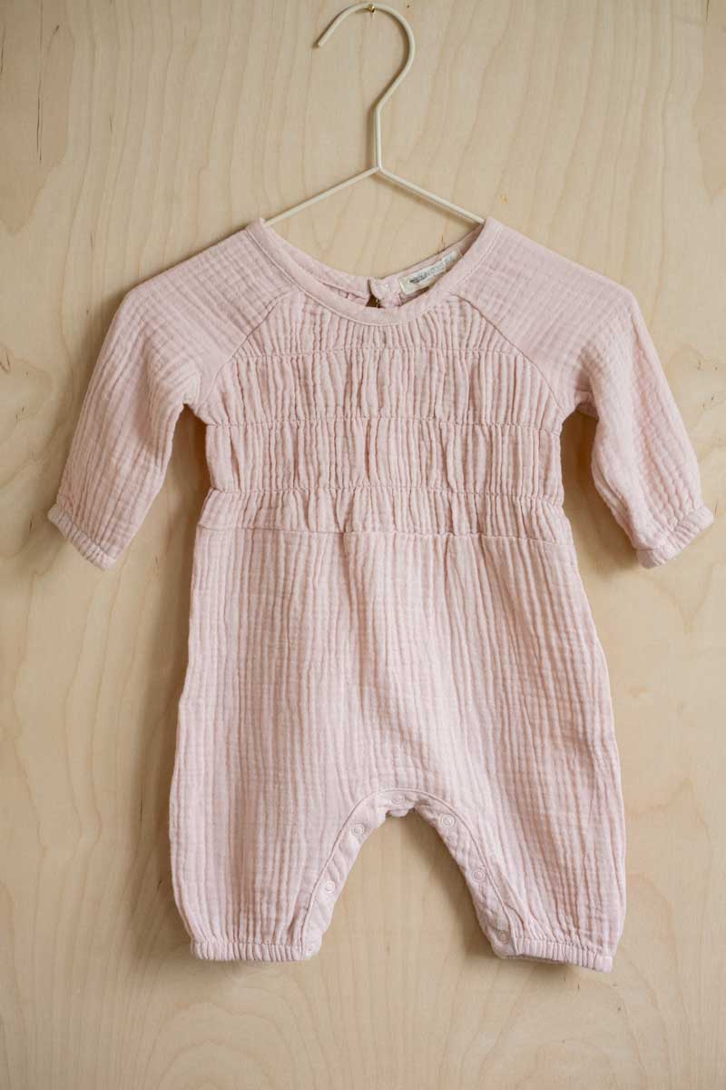 Pink Long Sleeve Muslin Romper: newborn