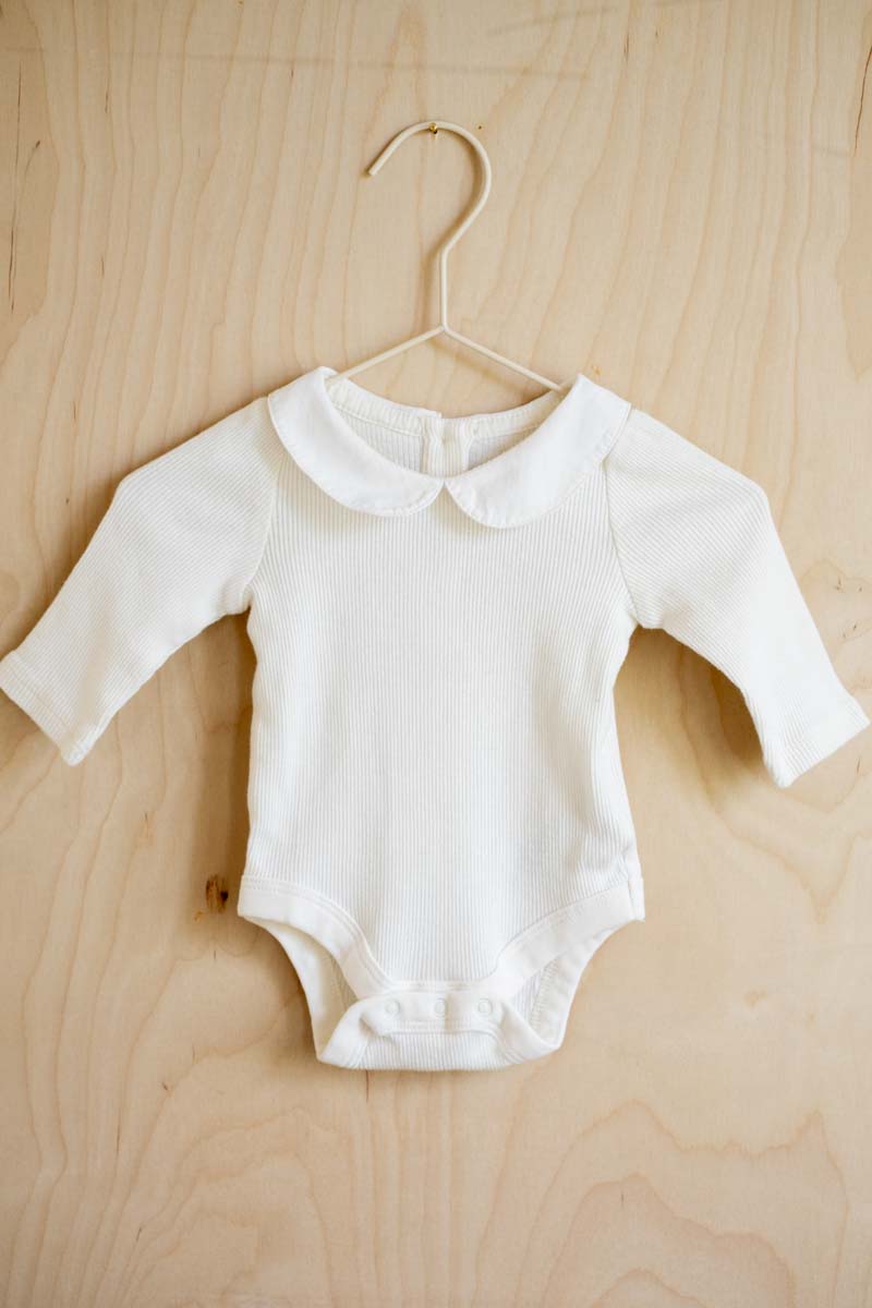 Cream Ribbed Collared Bodysuit: 0-3mos