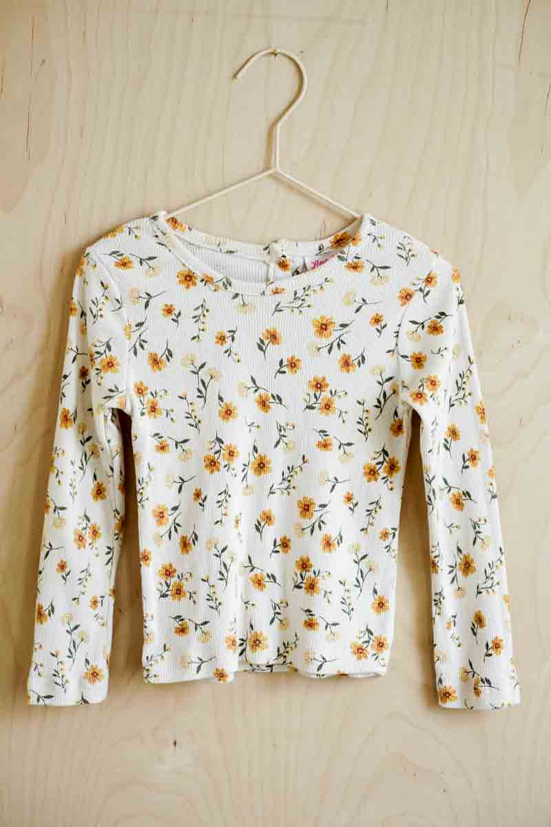 Cream Ribbed Floral Blouse: 4T