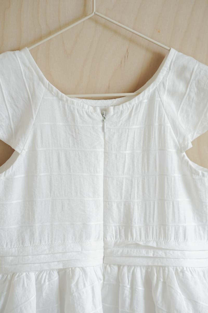 White Flowy Short Sleeve Dress: 5T