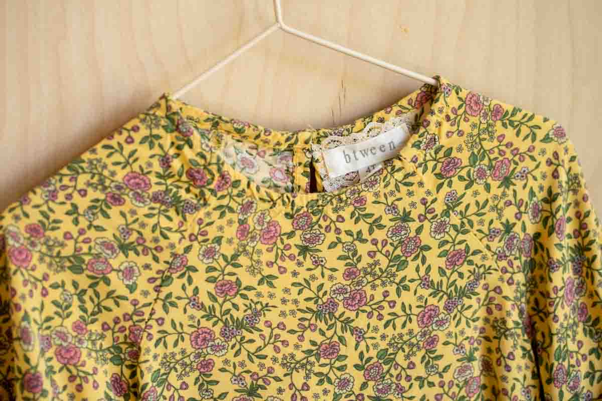 Yellow Flowy Floral Blouse: 4T