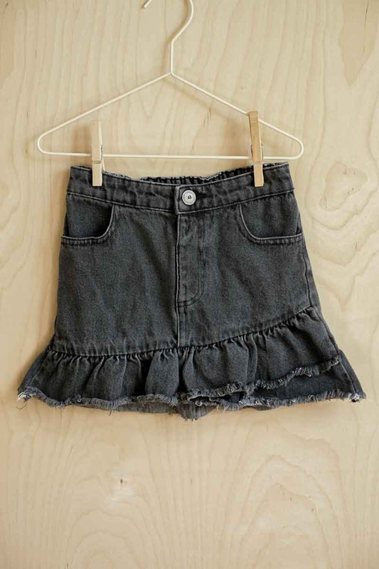 Faded Black Ruffled Denim Skirt: 4T