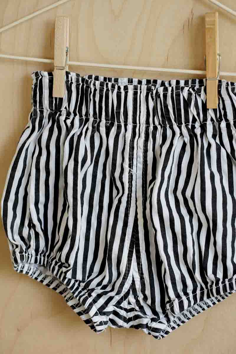 Black & White Striped Bloomers: 12-18mos